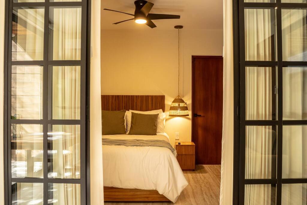 New 1 Bed - - Private Terrace Apartment