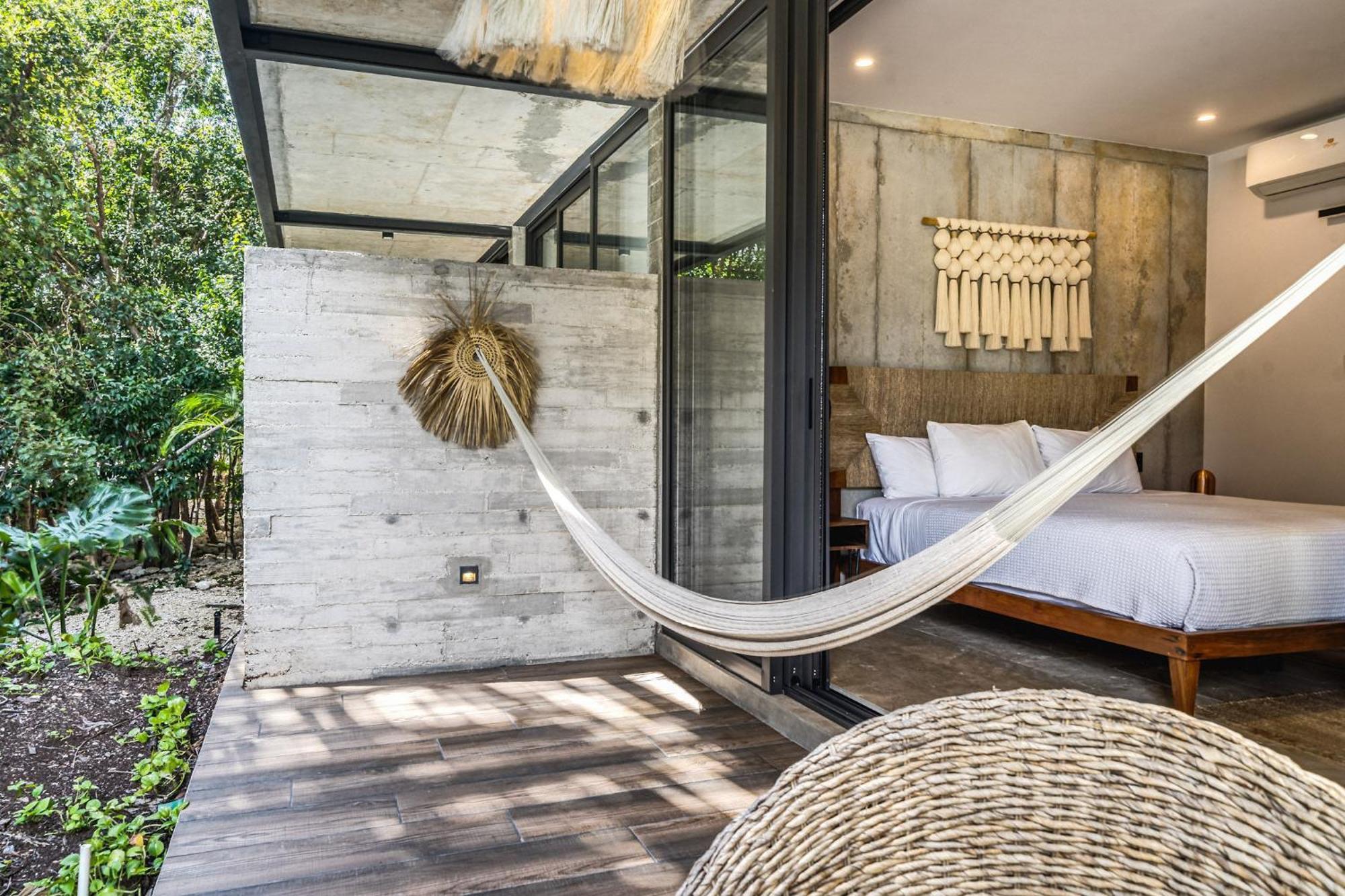 Waterworld 1br Cenote Rooftop Pools Gym Tulum
