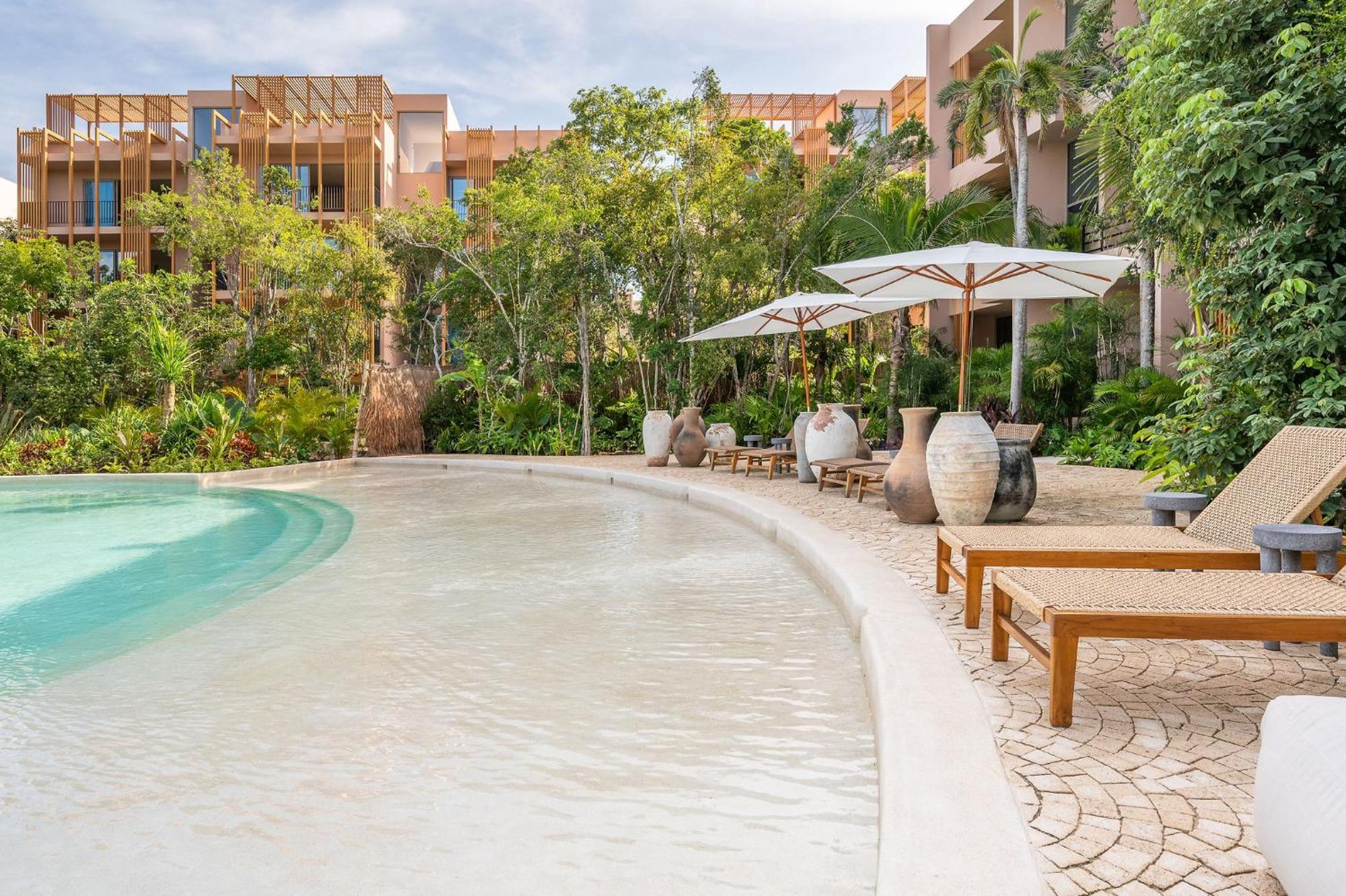 Amazing 1br Jungle With Restaurant, Pool And Gym Apartment *