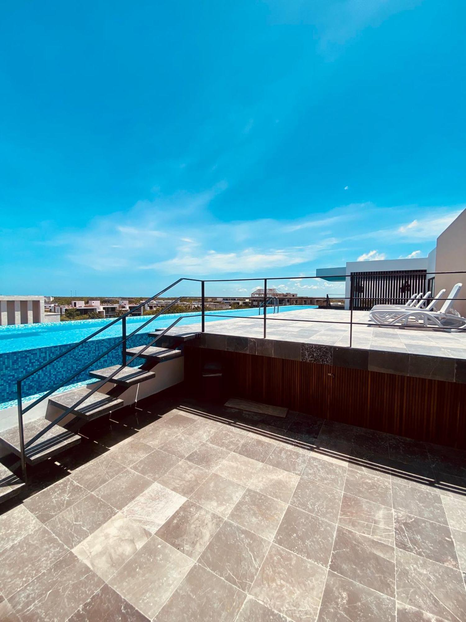 Oscar Wilde - Ph With Private Rooftop And Plunge Pool & Gym & Club Access Apartment