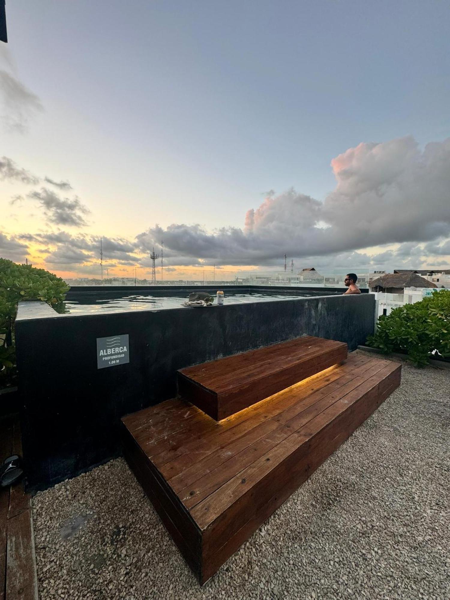 Iik By Groovy Stays- A Hip Condo-hotel With Wifi, Rooftop, Pool, Sleeps 6 Aparthotel