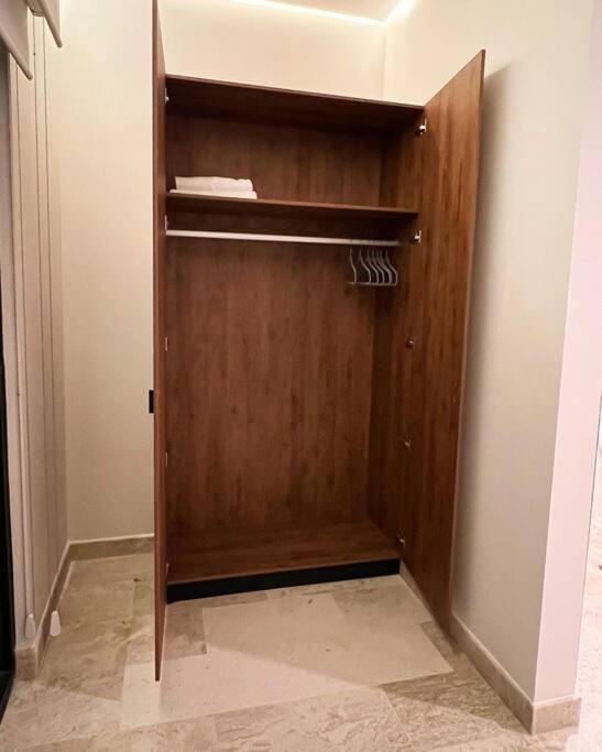 Loft, Gym, Pool, Internet Zama Apartment