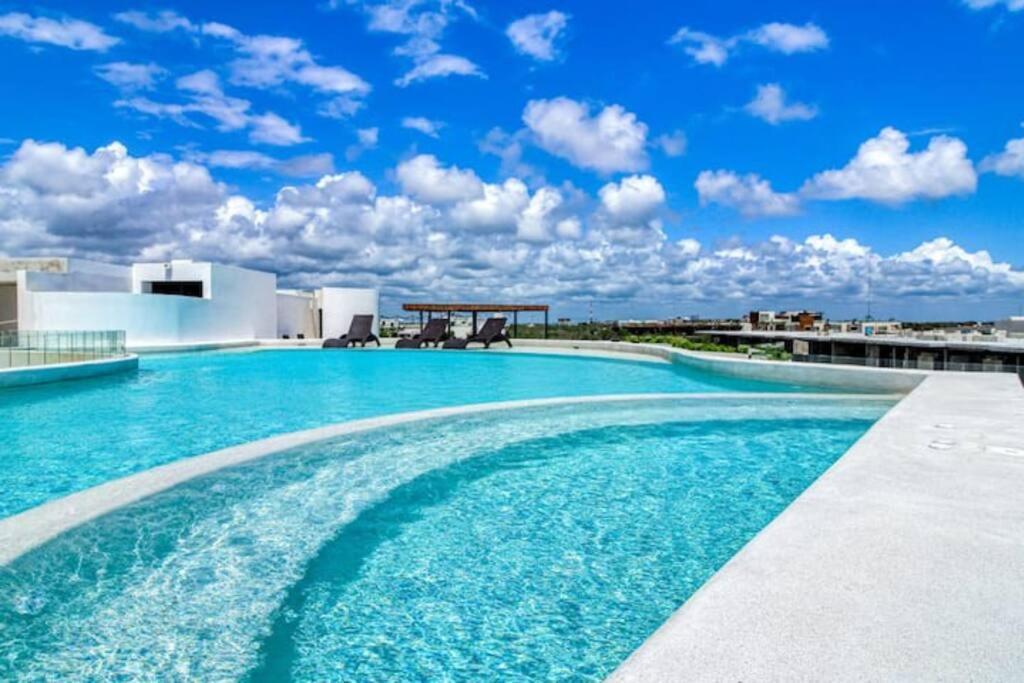 Beautiful With Rooftop Pool And Fitness Area Apartment Tulum