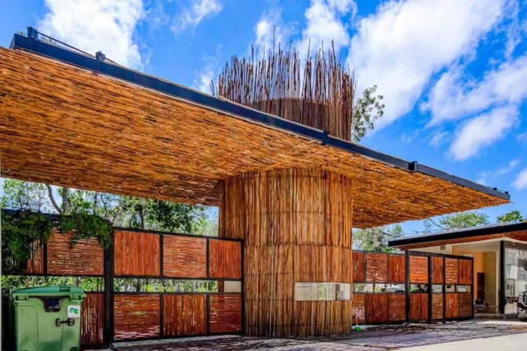 Beautiful With Rooftop Pool And Fitness Area Apartment