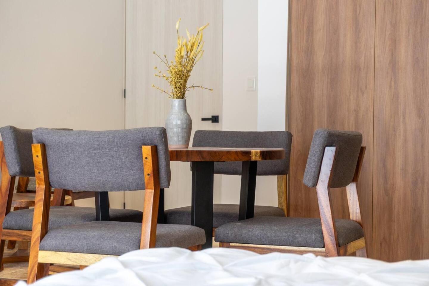 Lux With Private Plunge Pool And Gym Holiday home