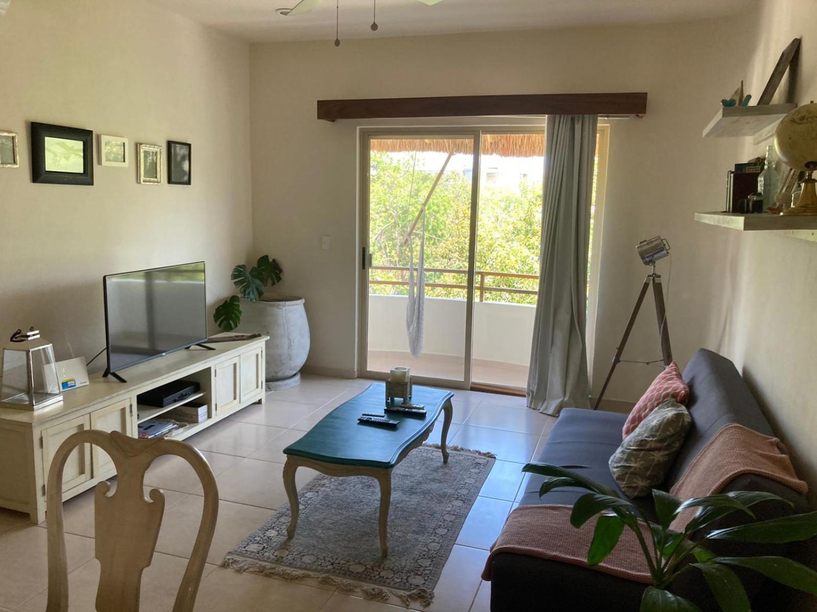Apartment Penthouse With Private Rooftop Terrace, Hot Tub, And Community Pool