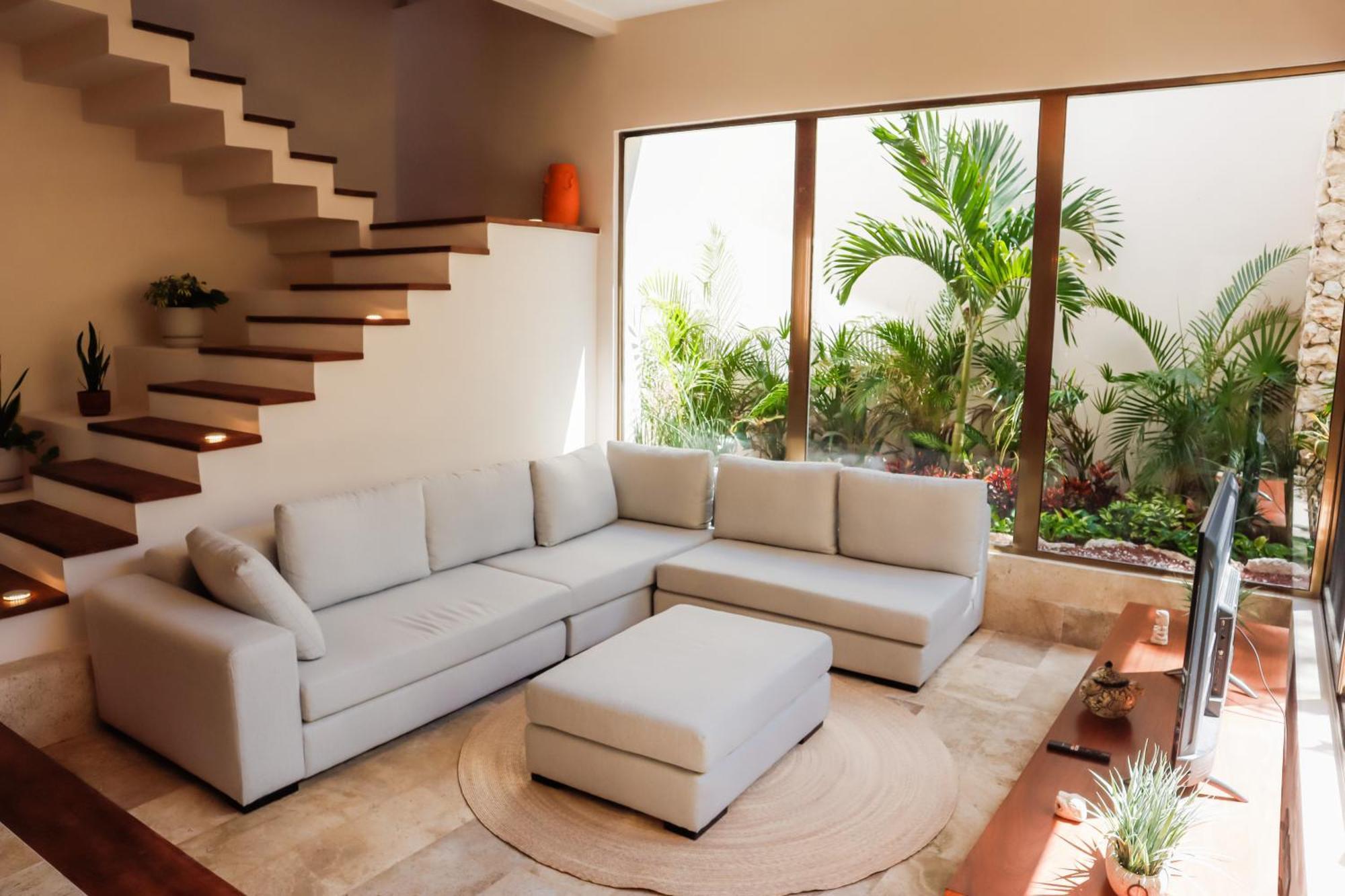 La Joya Villa