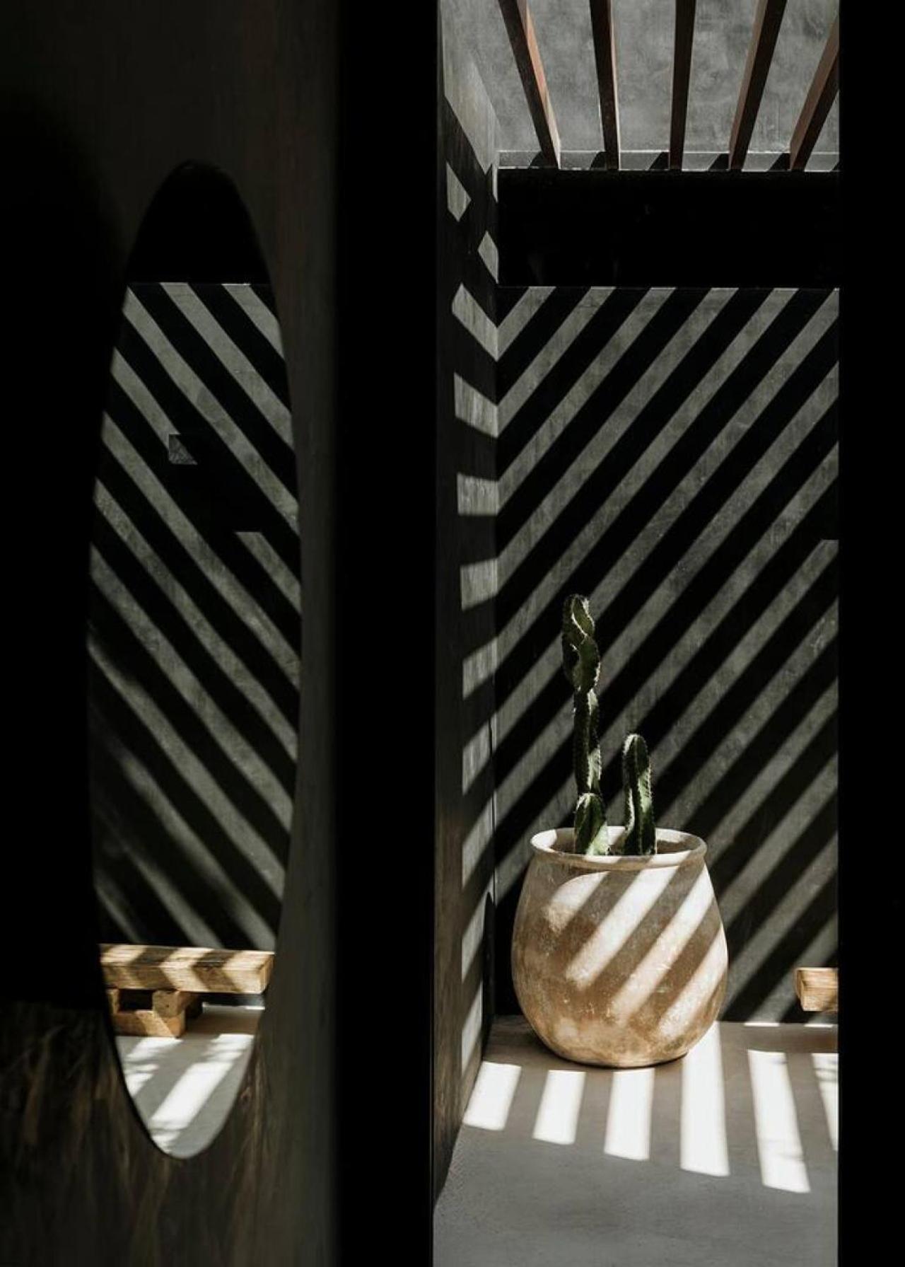 Mar Y Miel Noir Modern *