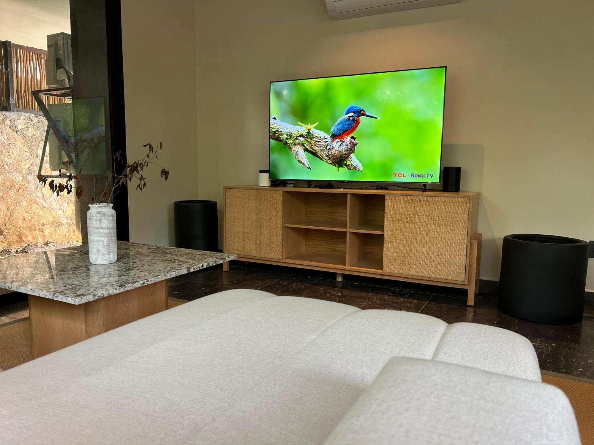 Lovely 2bedroom Serviced + Pool & Garden *