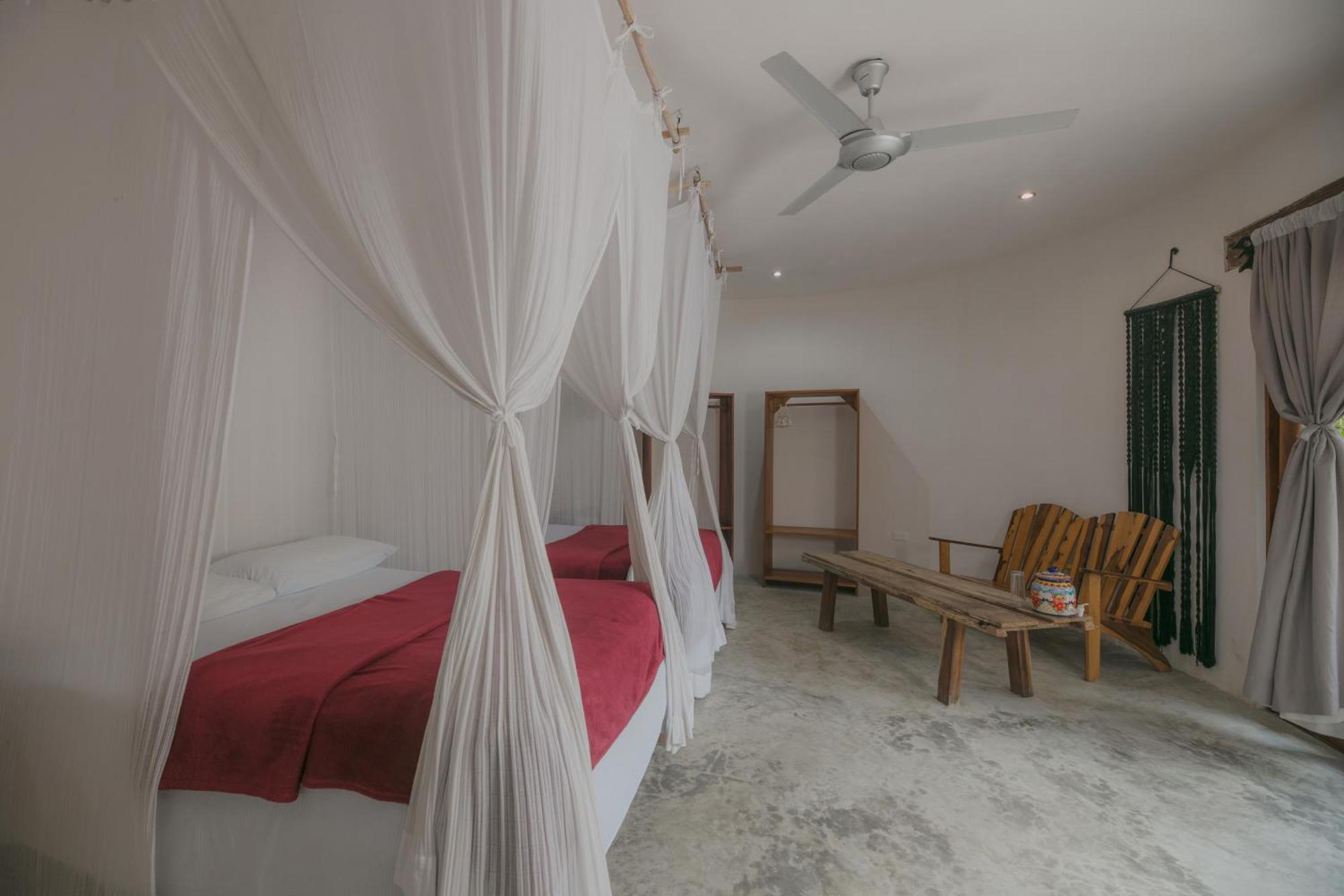 Hotel Aldea Balam 3*