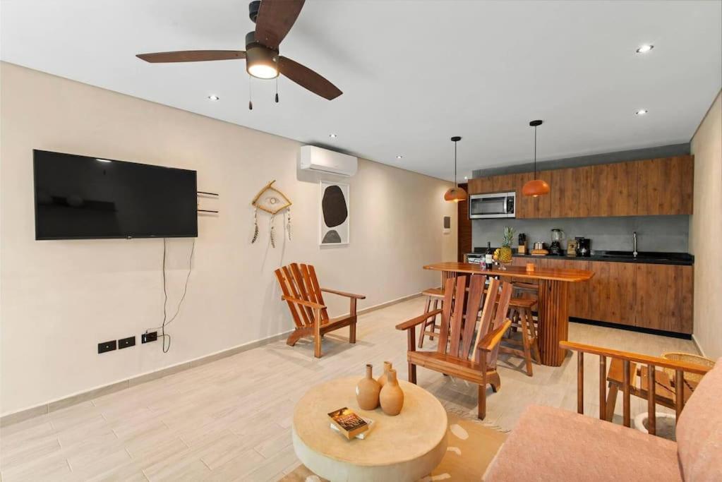 Apartment Jade Contemporary Escape