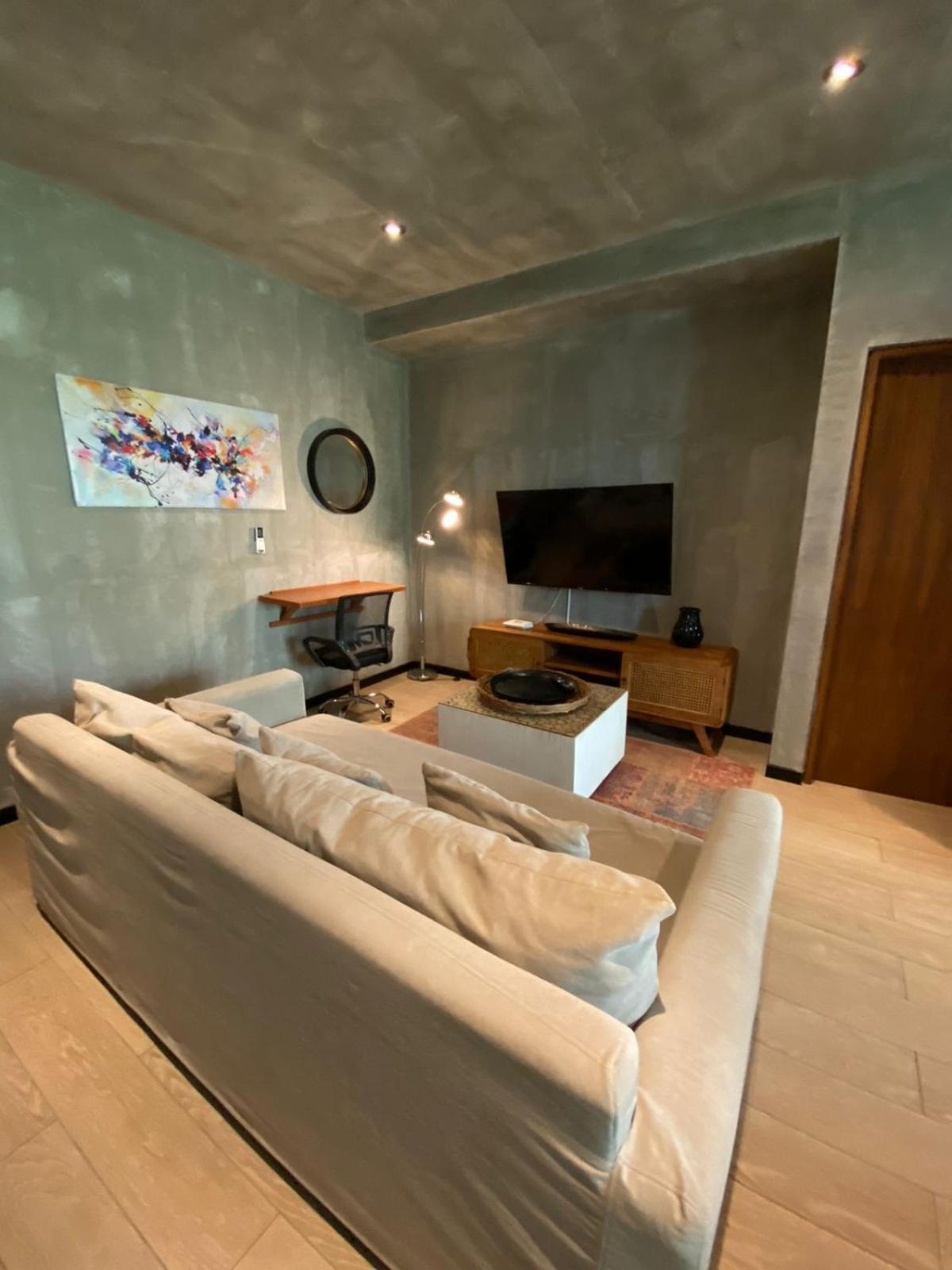 Tuk Apartment *