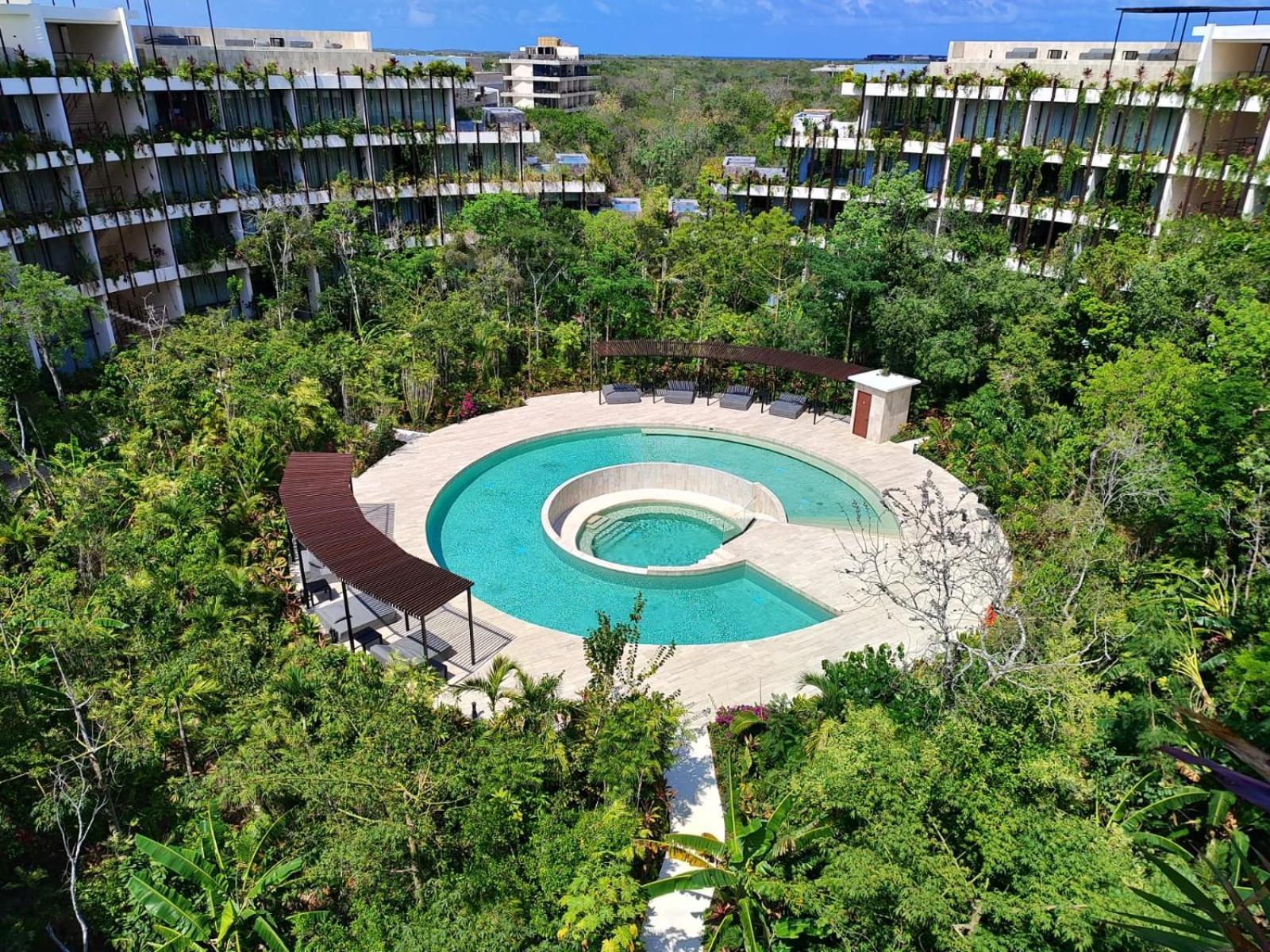 Apartment Jungle Oasis Luxury Penthouse With 6 Pools *
