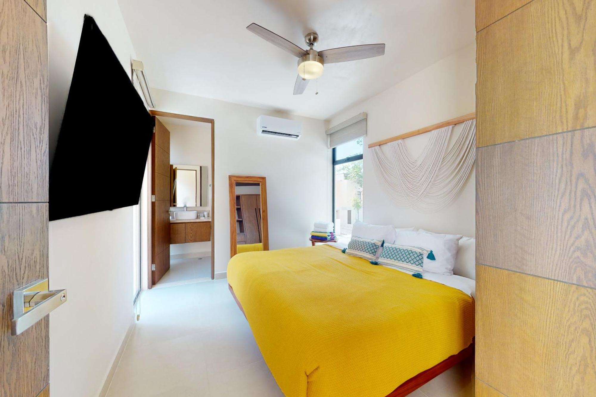 Tao Edena, Unit 26 *