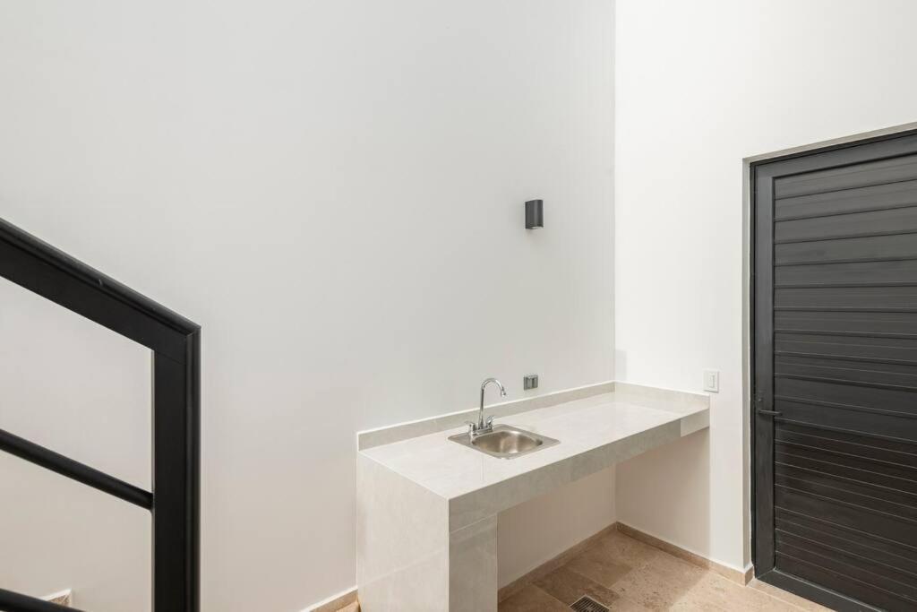 Penthouse Retreat Private Pool & Premium Amenities Apartment *