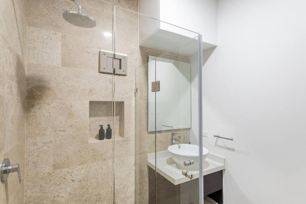Apartment Penthouse Retreat Private Pool & Premium Amenities *