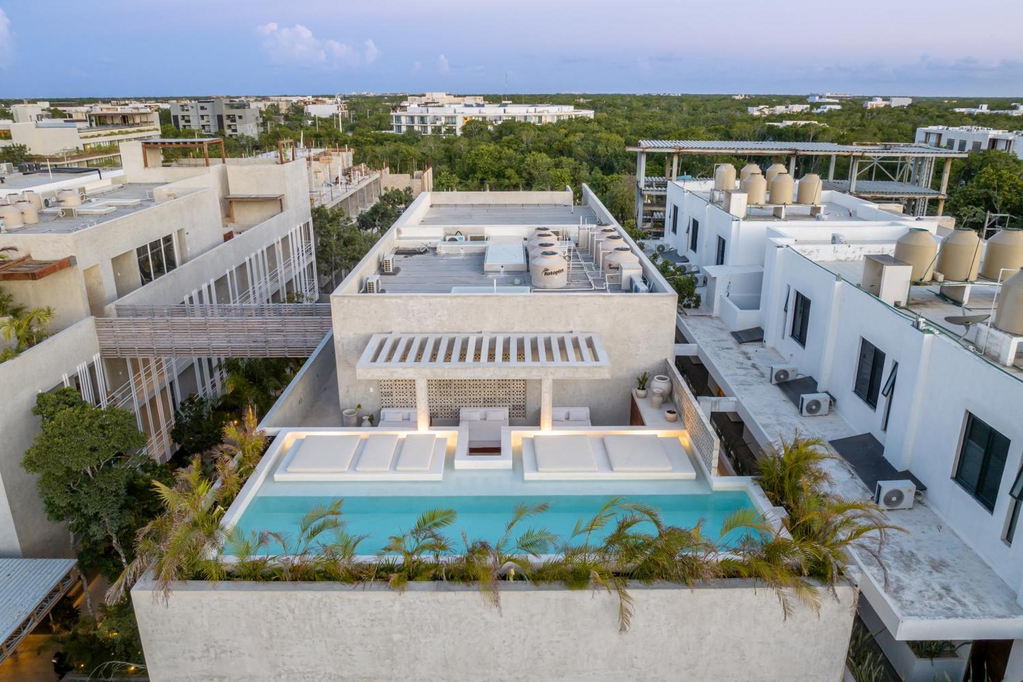 Jungle Chic Hotel 5*