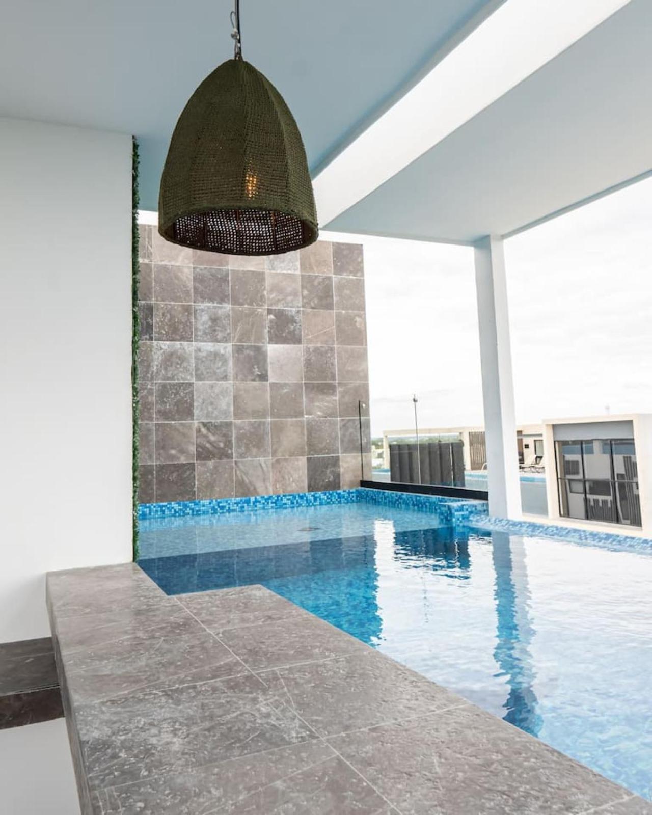 Bora By Elle Free Club *