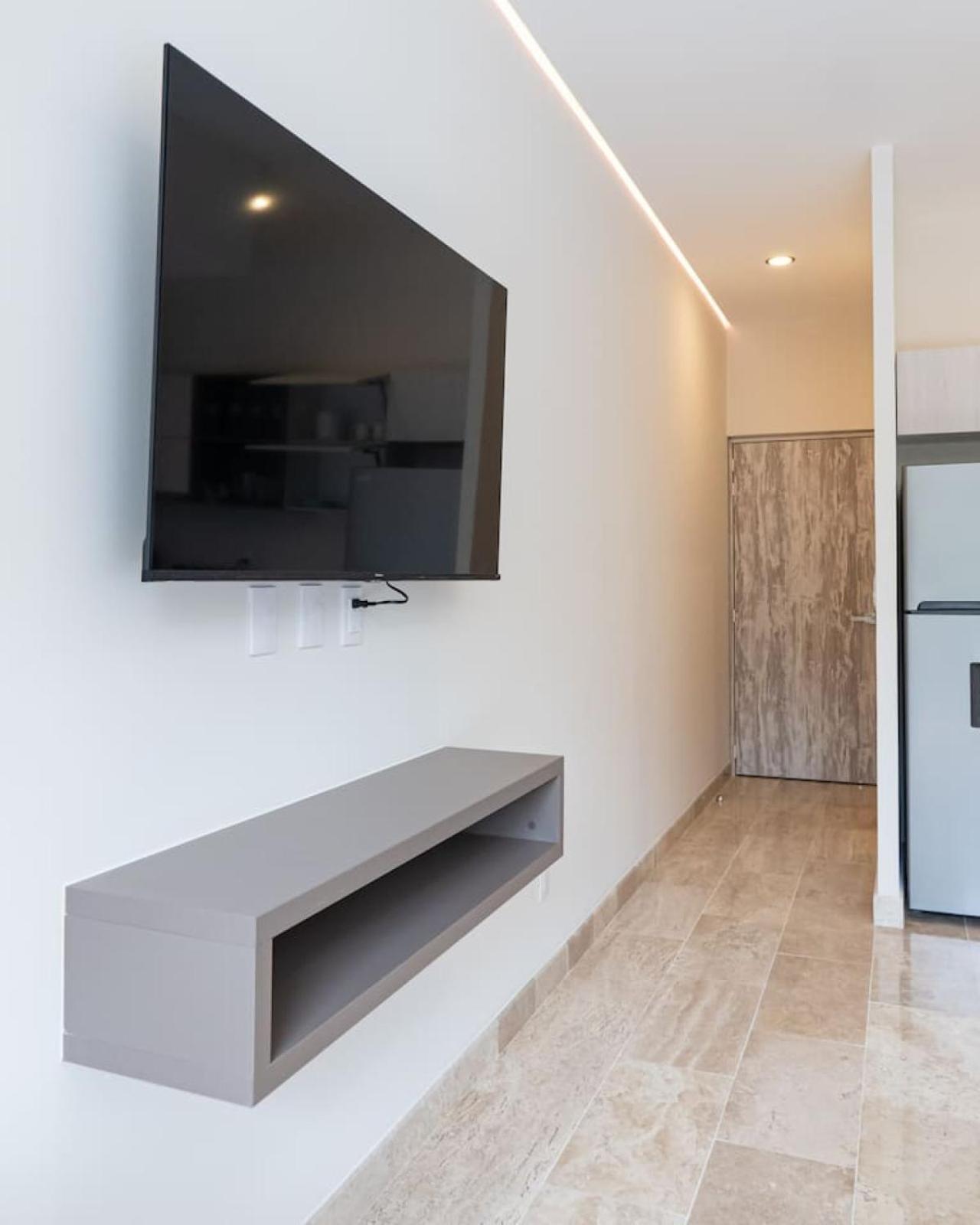 Bora By Elle Free Club *