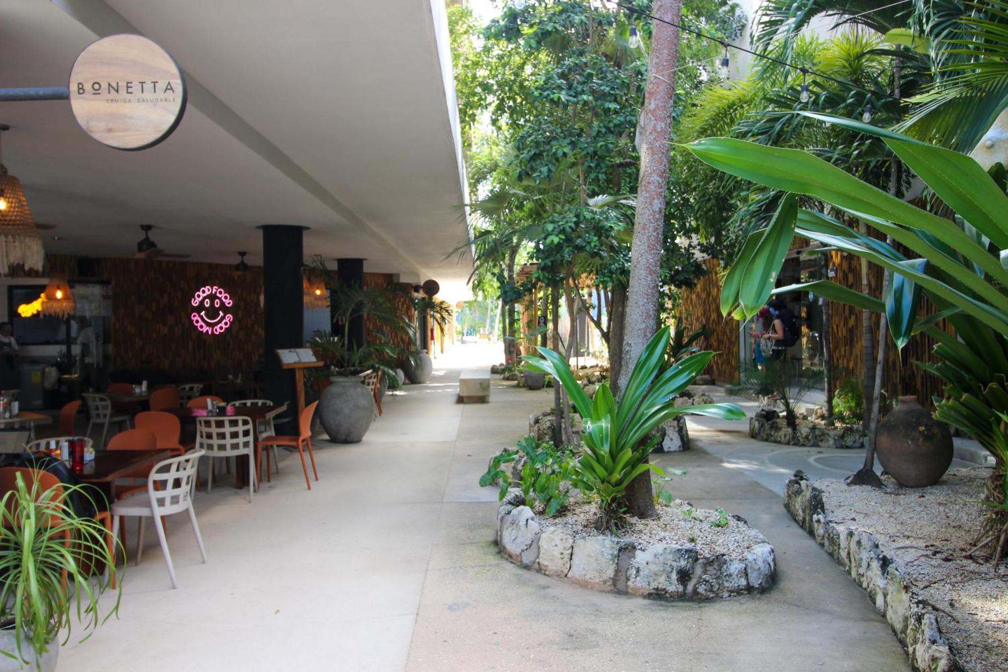 Stylish With Private Terrace & Rooftop Pool In Downtown Apartment *