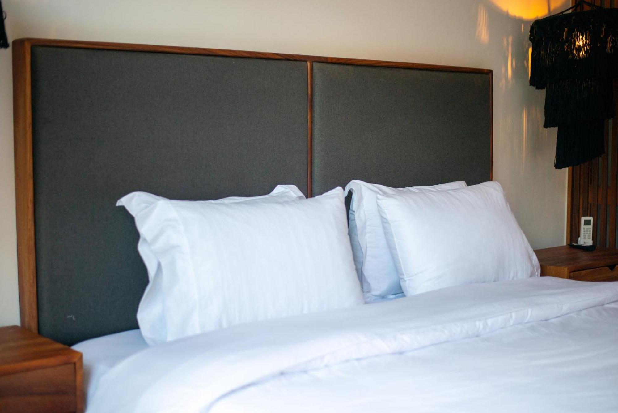La Veleta Getaway At Asana Leaf House Sleeps 12