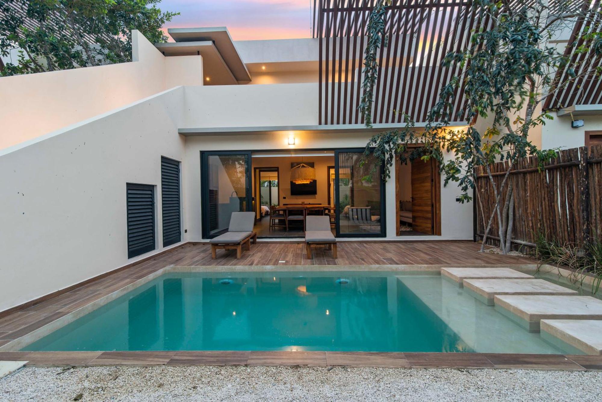 La Veleta Getaway At Asana Leaf House Sleeps 12 Tulum
