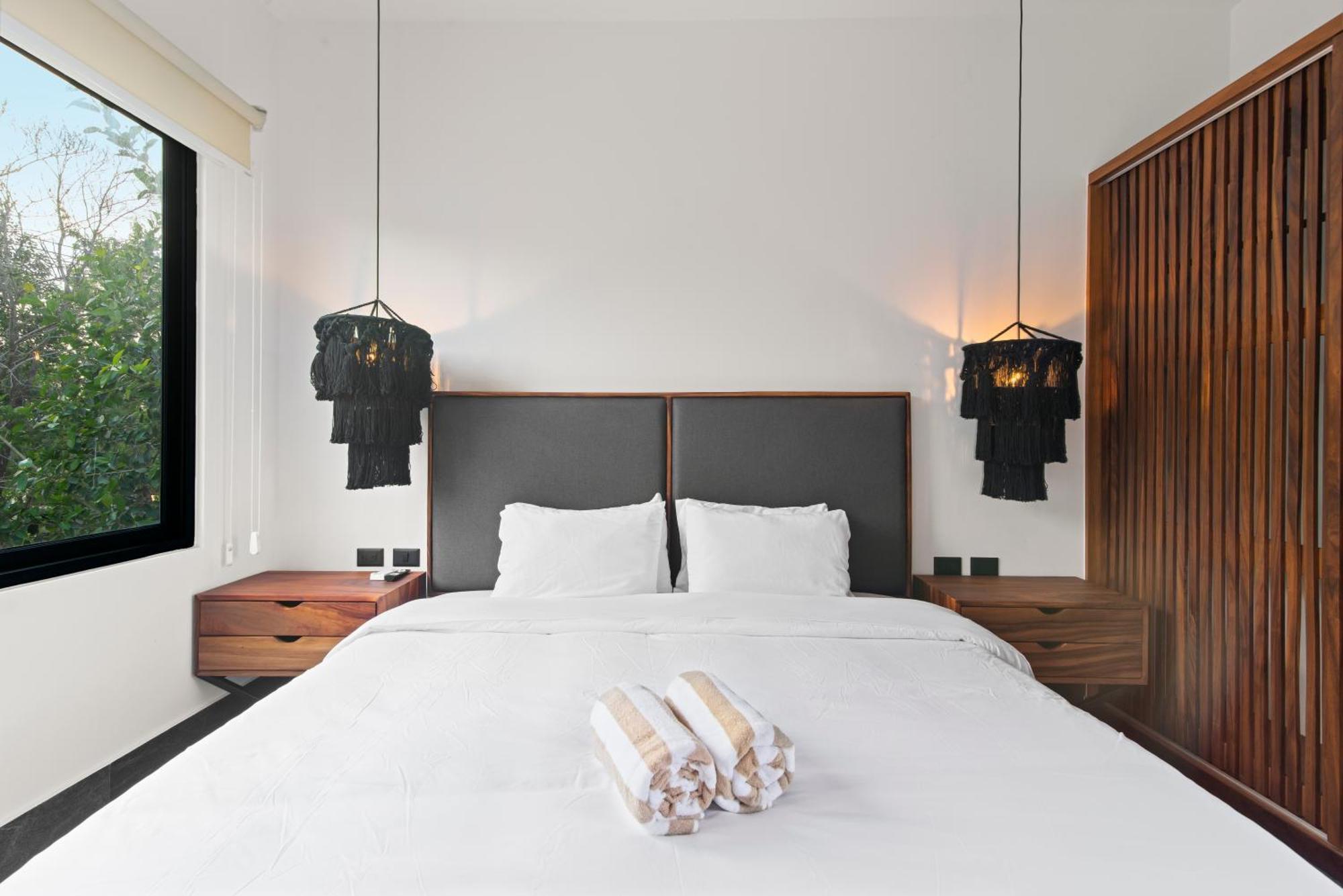La Veleta Getaway At Asana Leaf House Sleeps 12