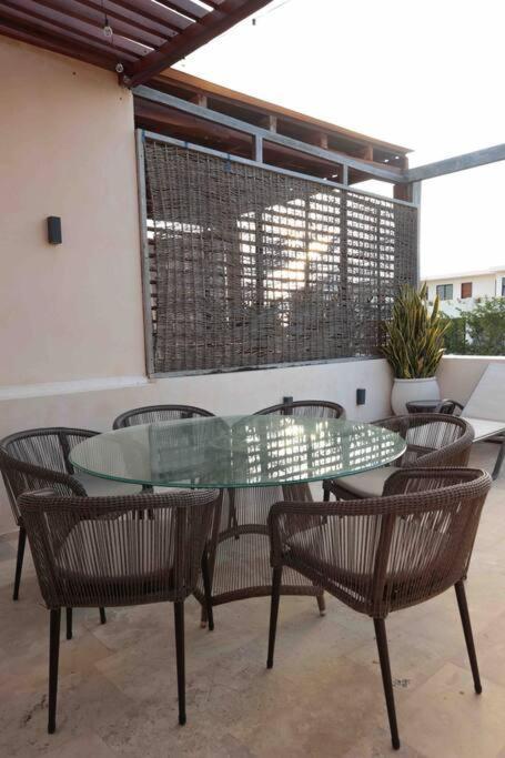 Stunning 2 Bd Ph W Private Pool Apartment *