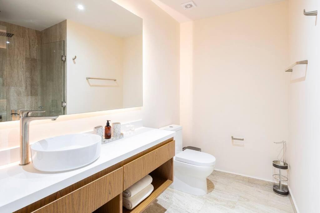 Stunning 2 Bd Mistiq Ph Rooftop Private Pool Apartment *