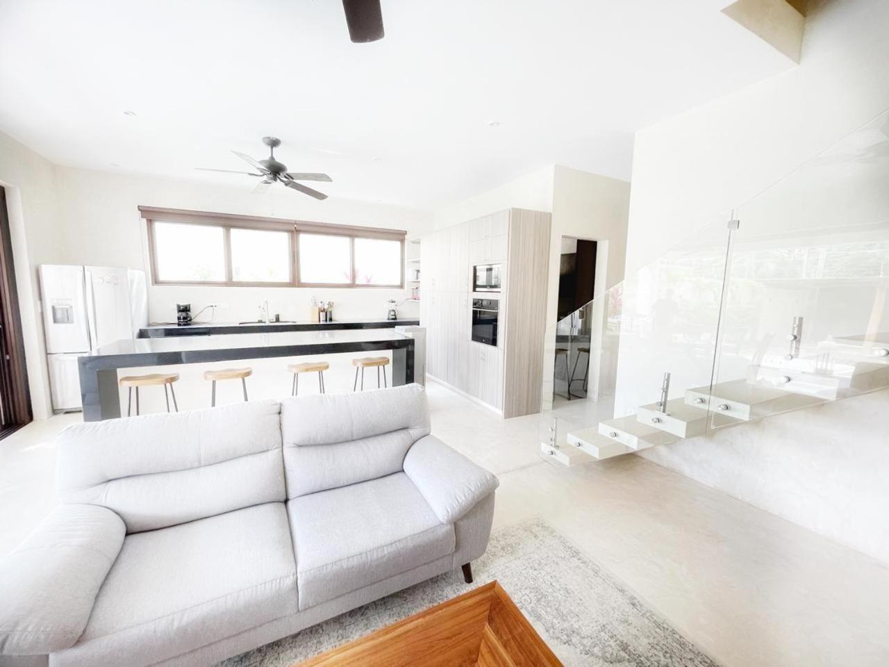 Luxury House Tomanoa - 10pers - 4rooms - Pool - Hotjacuzzi - Speed Wifi -waterfall