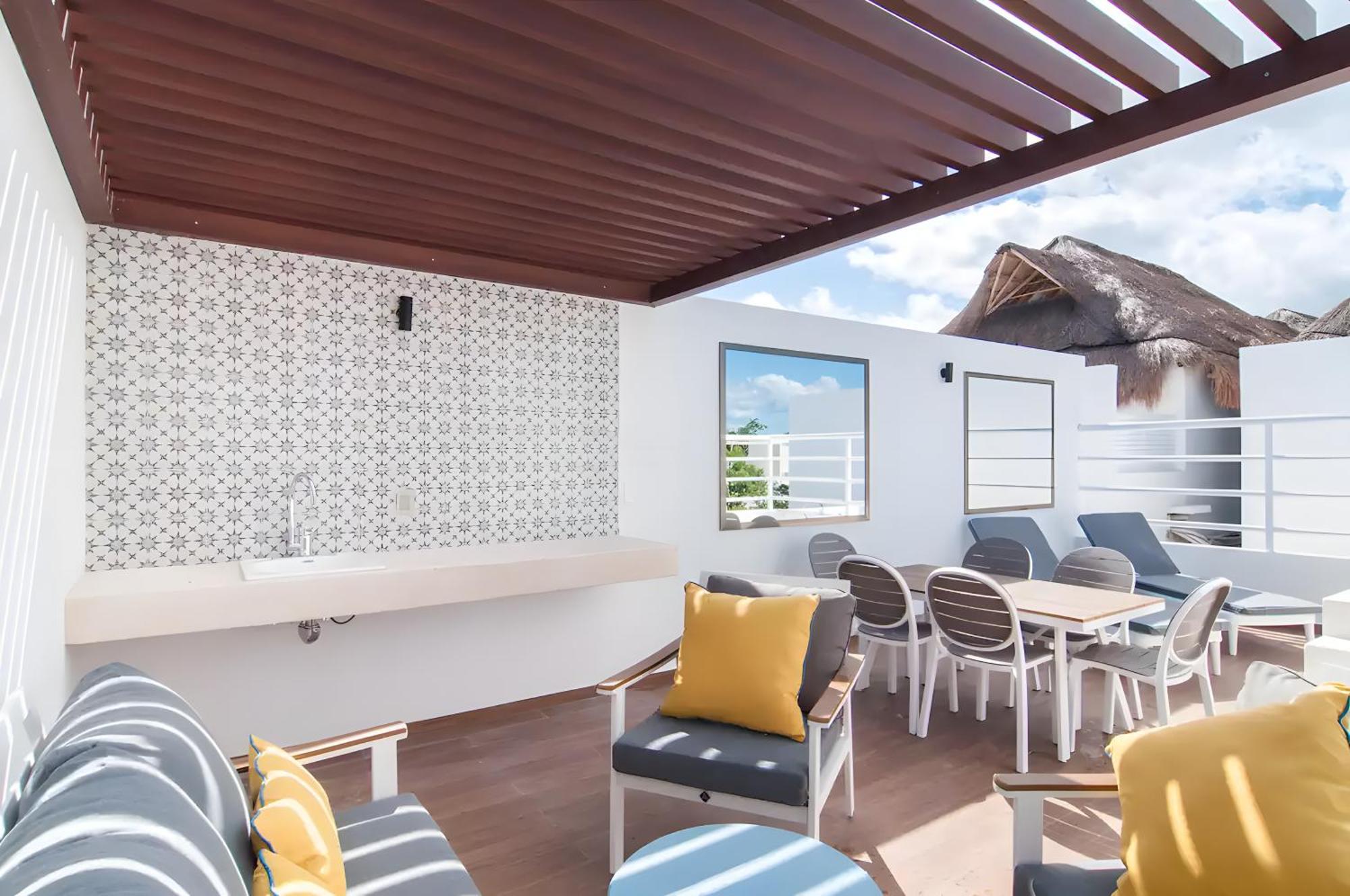 Luxury Penthouse W-jacuzzi In The Heart Of