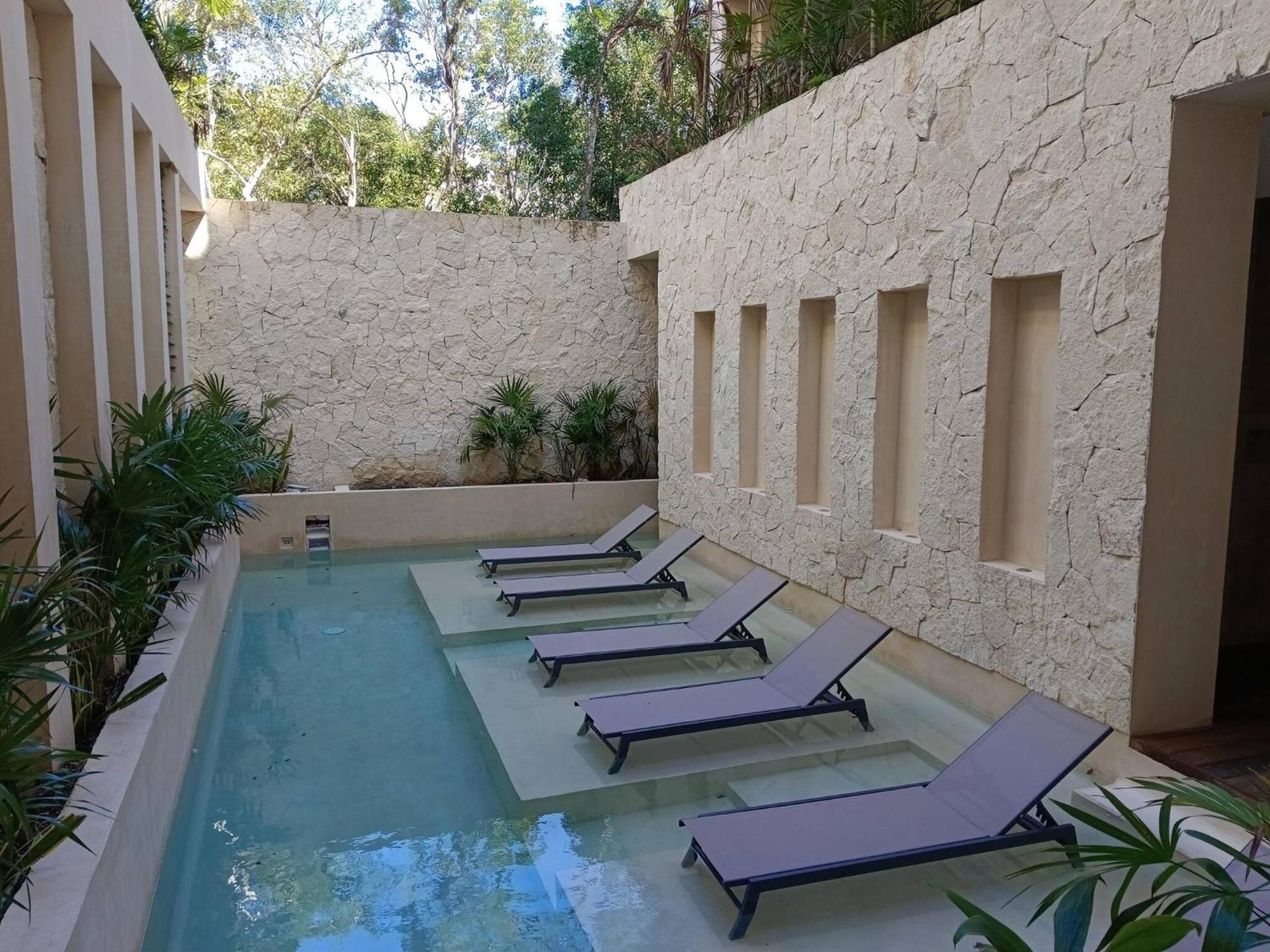 Private Pool - 1 Bedroom - 2 To 4 People Apartment *