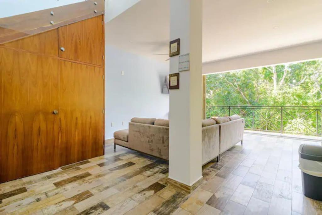 Relax In A Private Oasis In Tulum, Featuring A Pool, Exclusive Terrace, 3 Bedrooms, 3 Bathrooms, And Luxurious Amenities Сasa de vacaciones