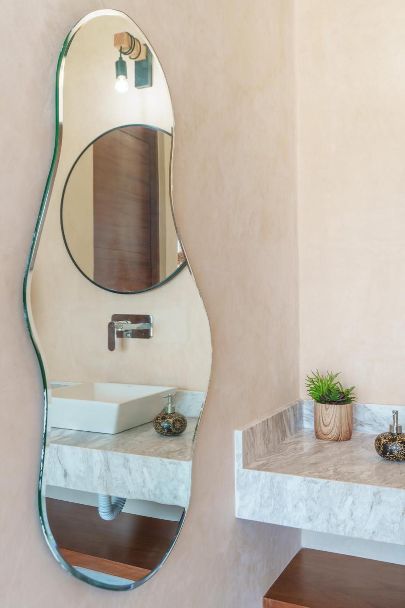 *jungle Ph W/pool, Close To Downtown & Apartment *