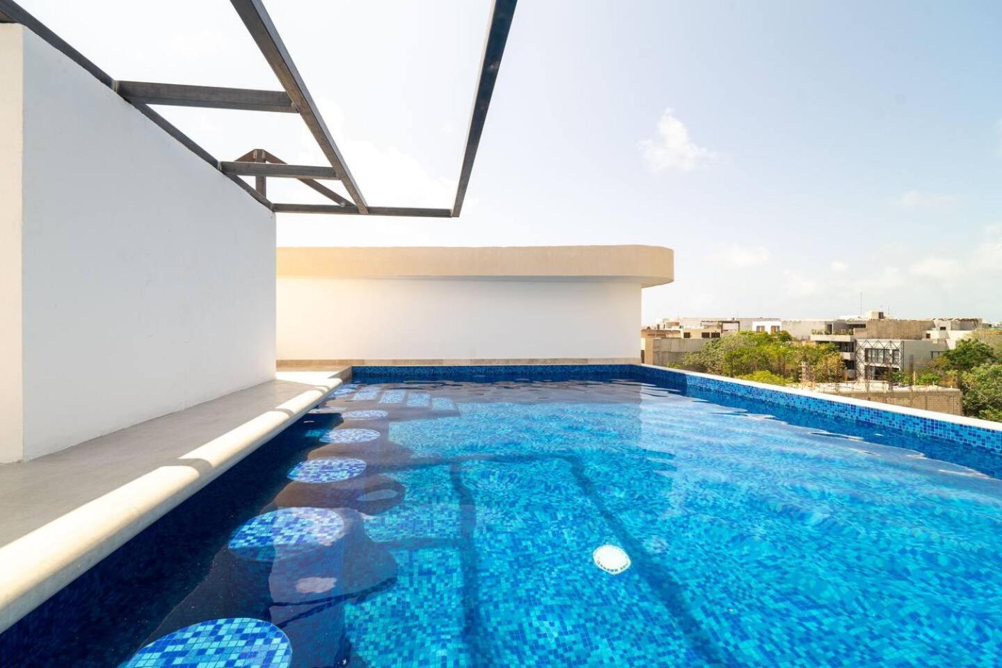 Casa de férias King With Private Balcony, Rooftop Pool, Gym Tulum
