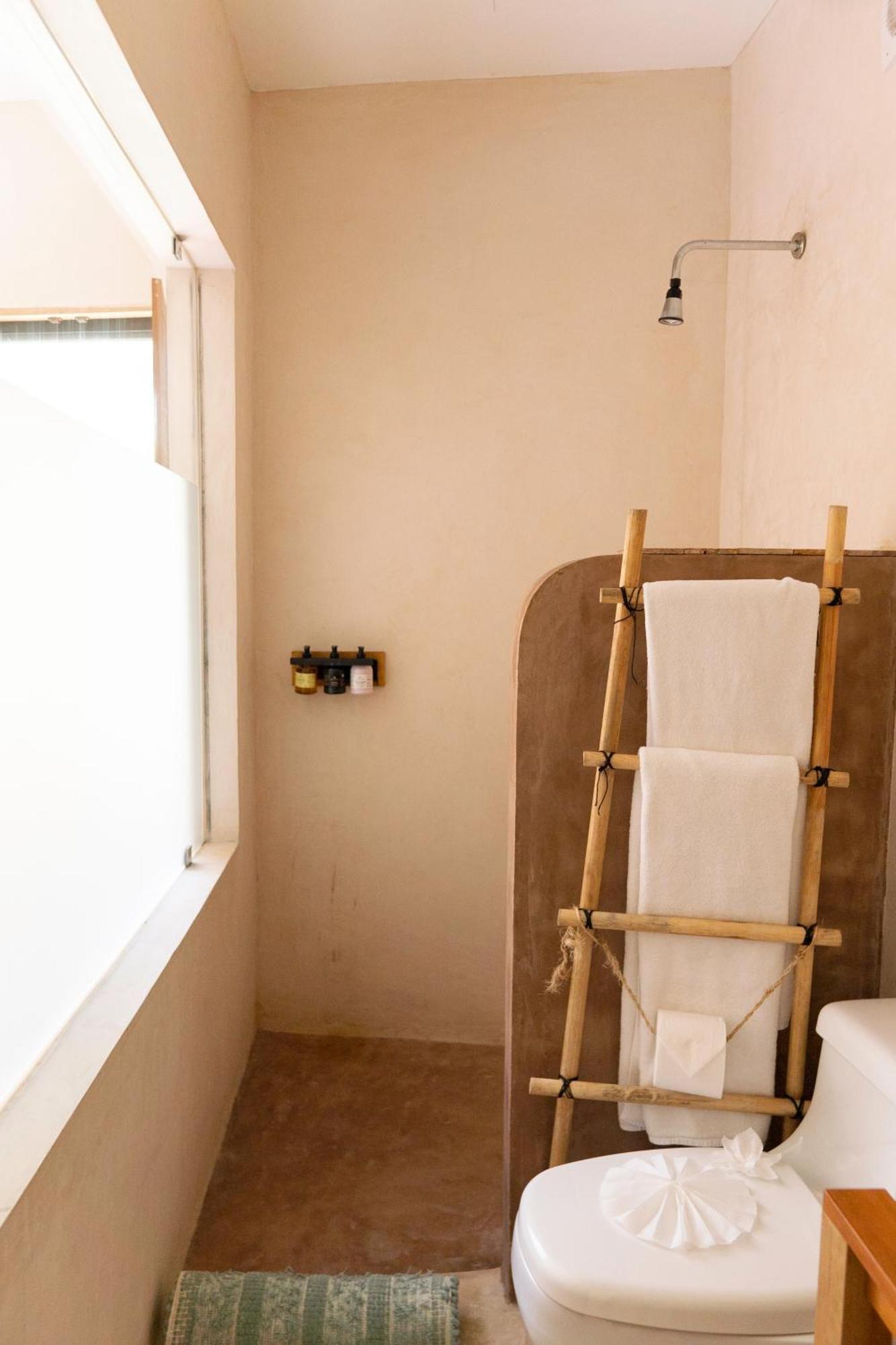 Koos Hotel