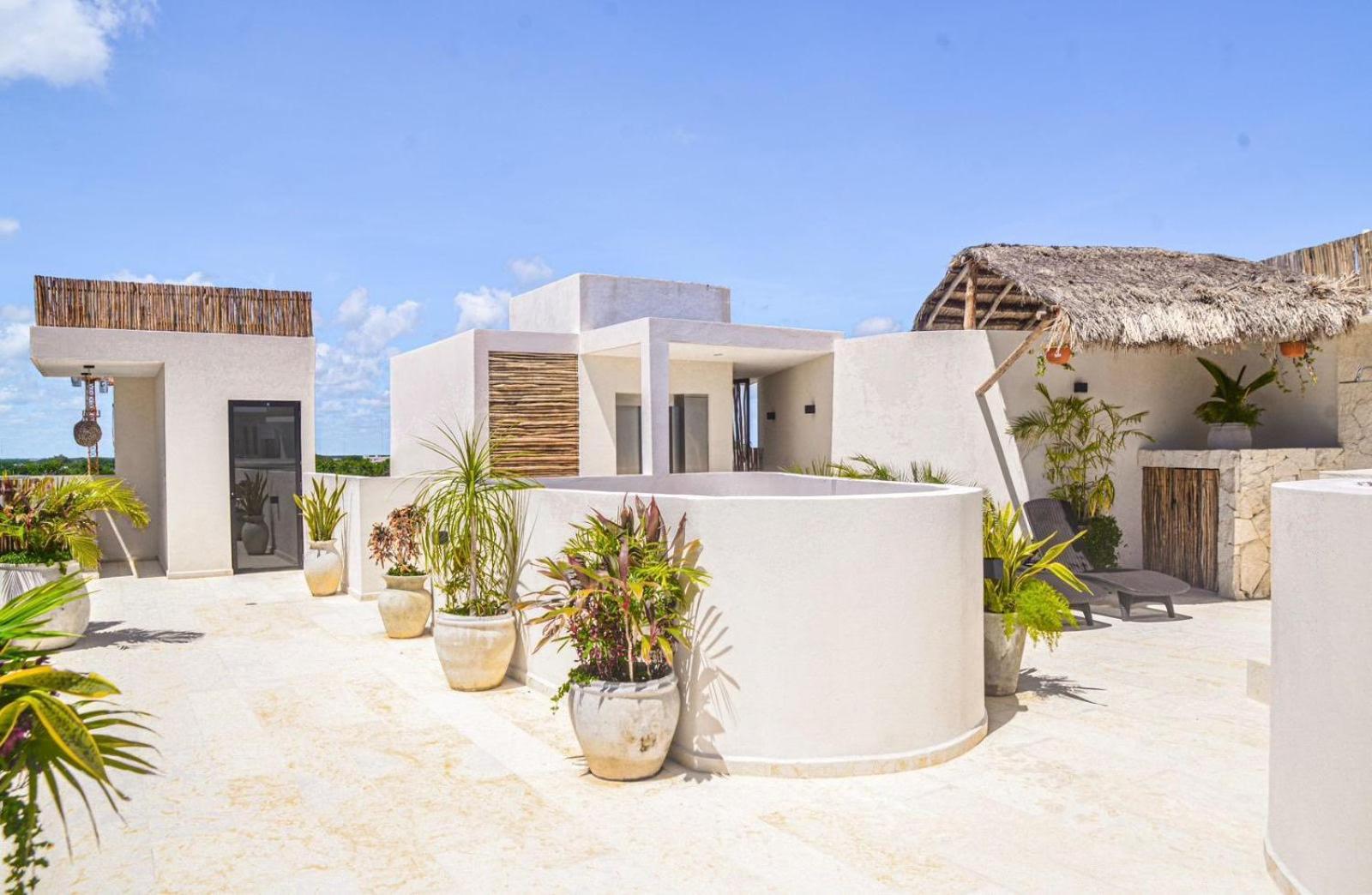 Luxury Penthouse-private Rooftop Pool-walkable Tulum