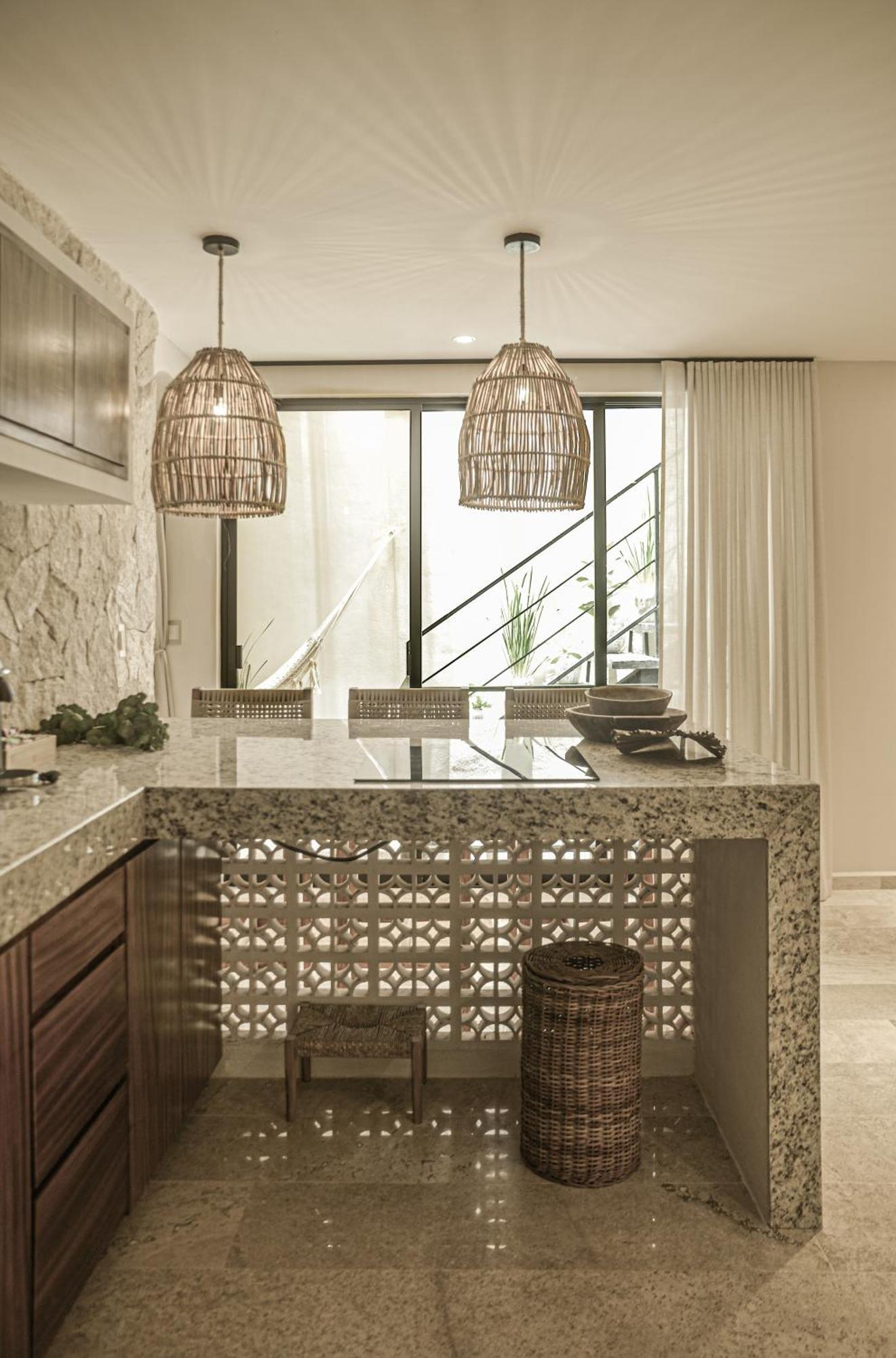 Luxury Penthouse-private Rooftop Pool-walkable Apartment *