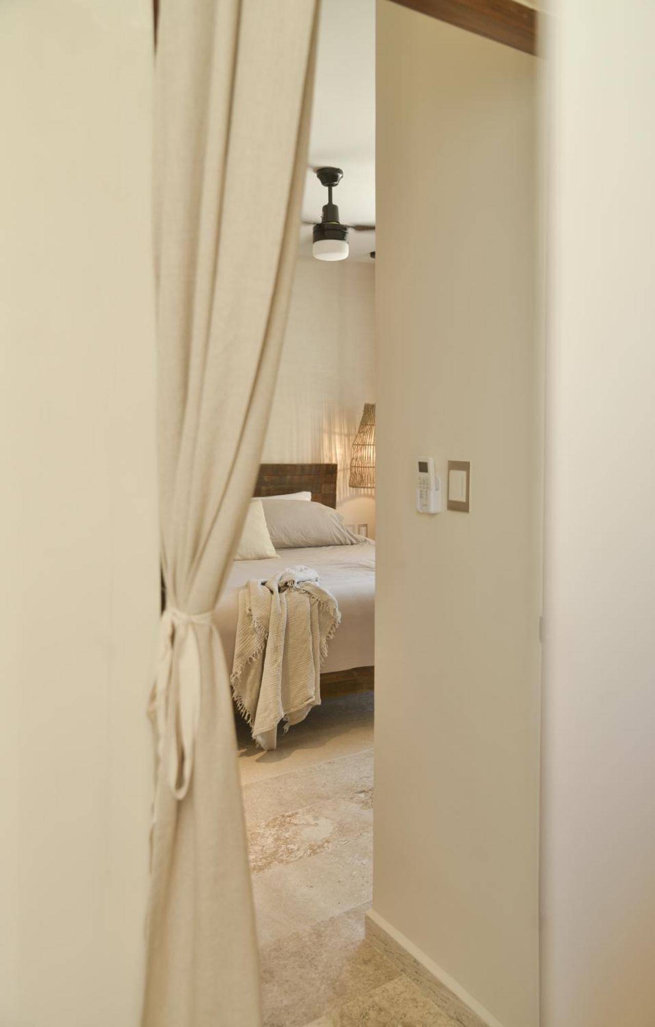 Luxury Penthouse-private Rooftop Pool-walkable *