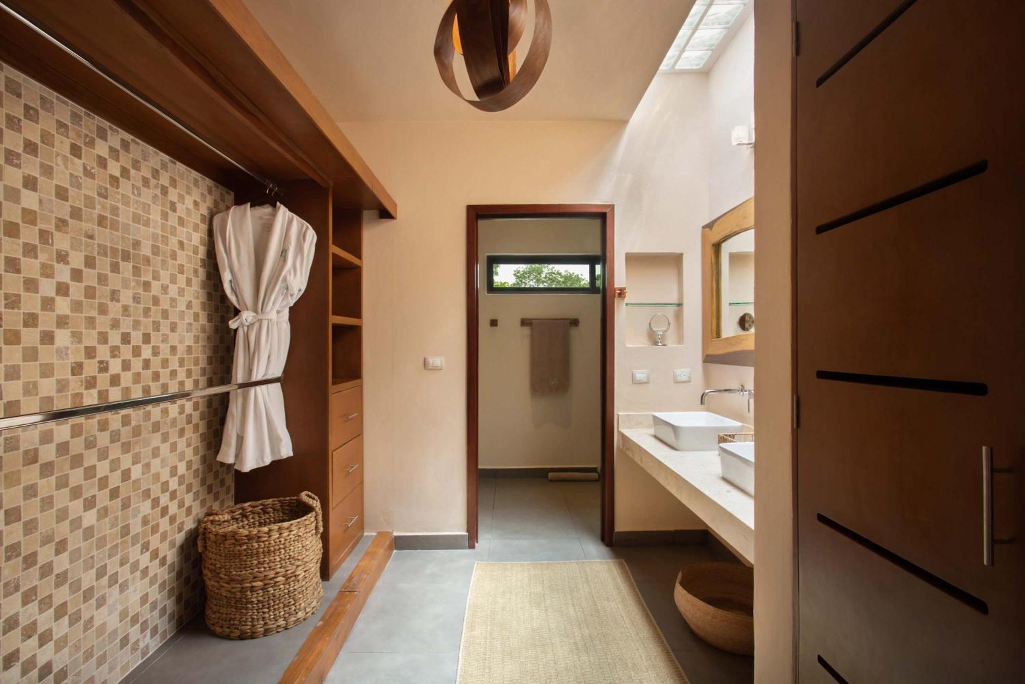 Luxury Vibes Pool With Jacuzzi Concierge 5br Villa