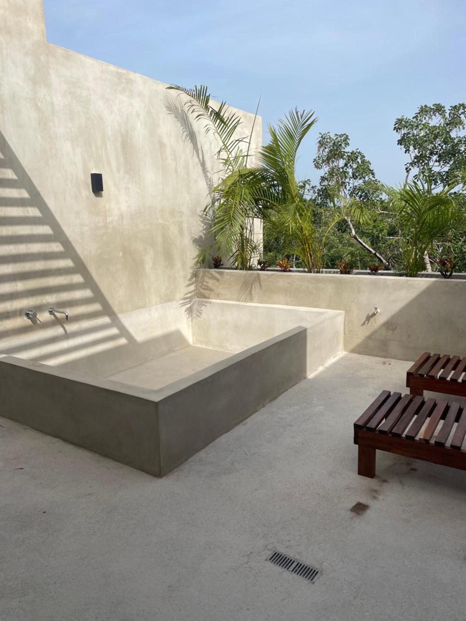 Jungle Penthouse W Private Rooftop, Ac And Wifi Apartment *