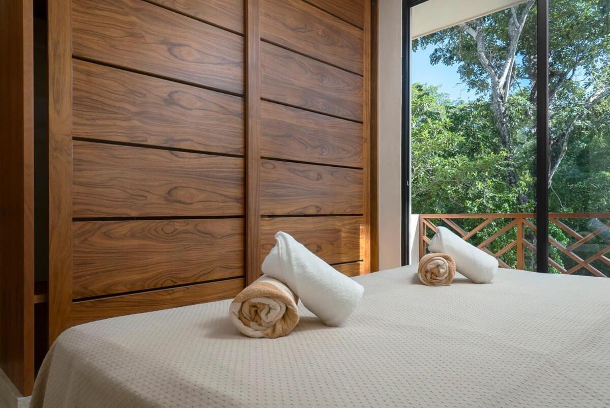 Chic 4-bedroom With Pool And Dedicated Concierge Holiday home *