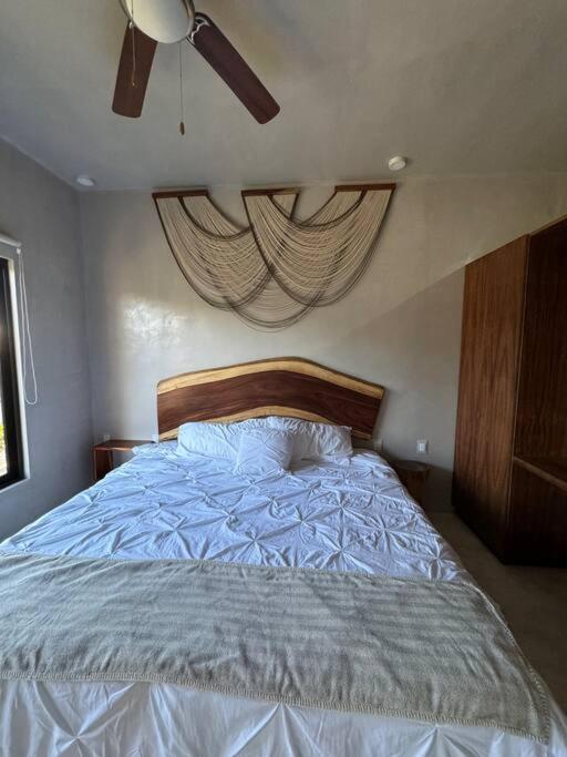Apartment Jungle Penthouse W Private Rooftop, Ac And Wifi