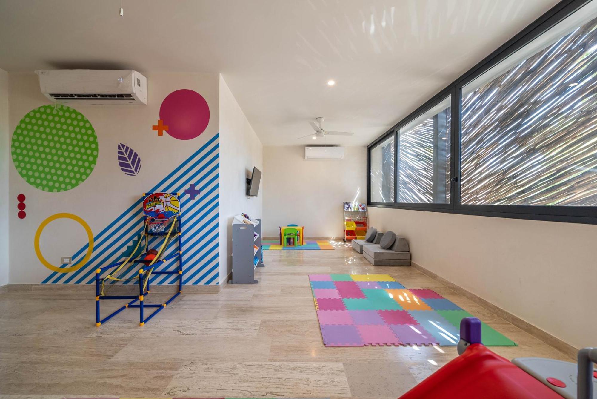 Lux 2br With Rooftop Pool, Spa, Gym, Kids Playroom