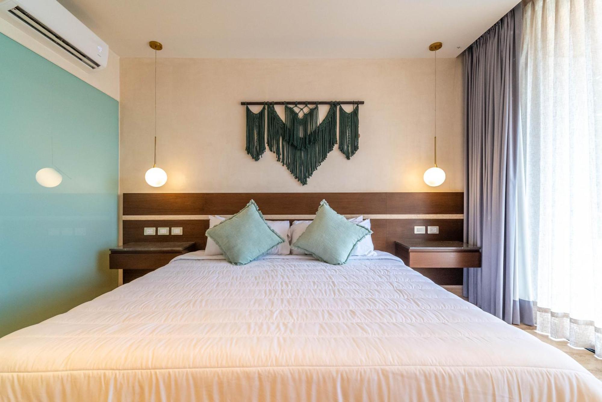 Lux 2br With Rooftop Pool, Spa, Gym, Kids Playroom Holiday home