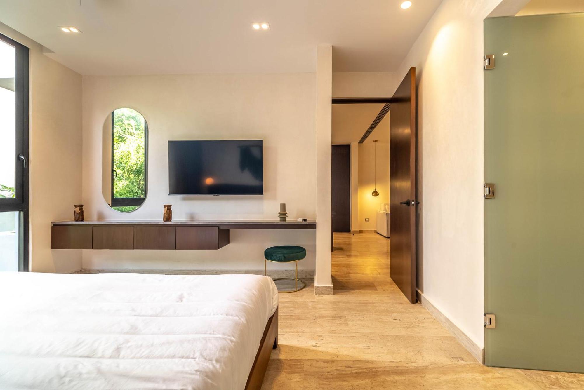Holiday home Lux 1br With Rooftop Pool, Spa, Gym, Kids Playroom