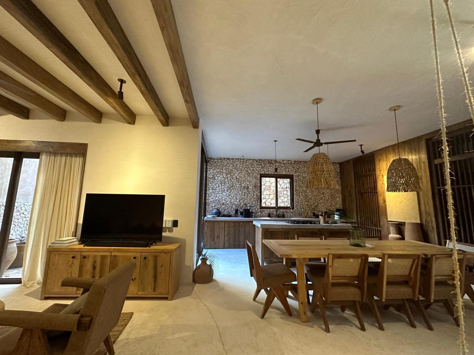 Woody, Boho 3br, Gated Community, Rooftop Tulum