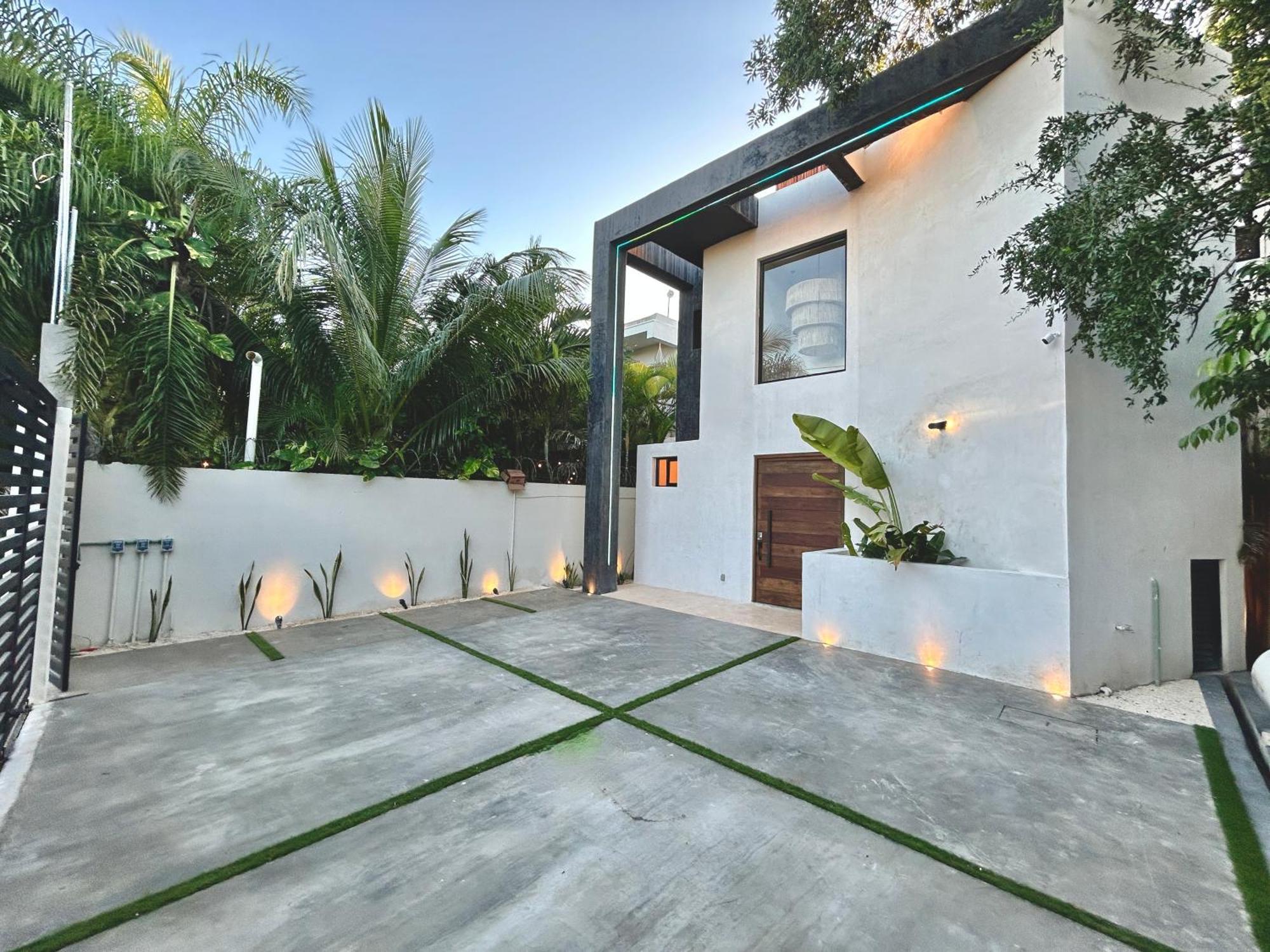 Stunning In The Heart Of La Veleta Villa Tulum