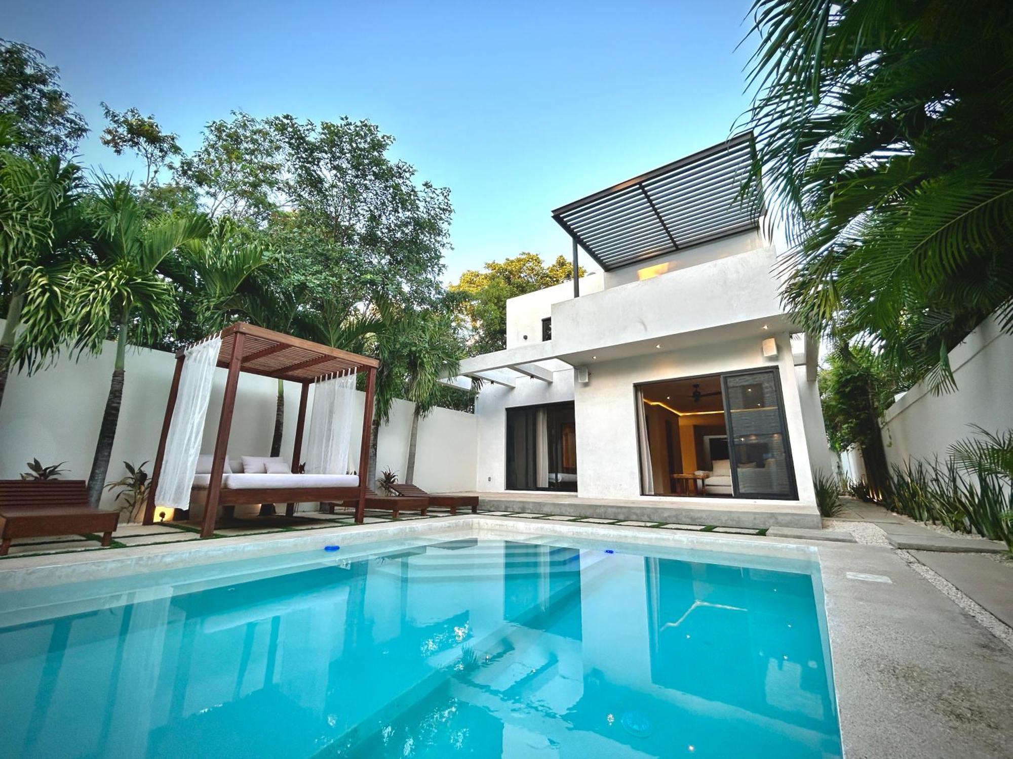 Stunning In The Heart Of La Veleta Villa *