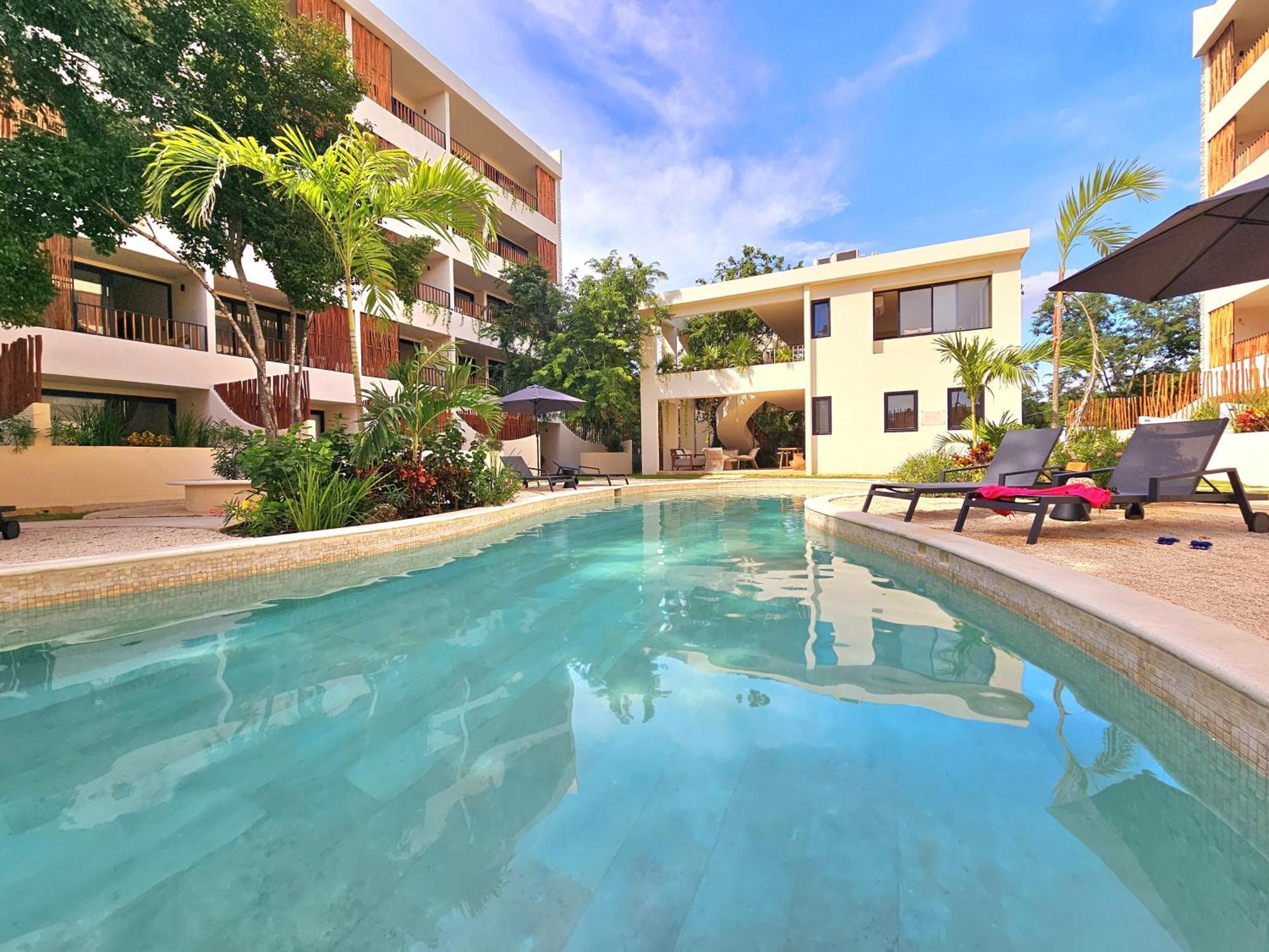 Aparthotel Loch By Bunik 3*